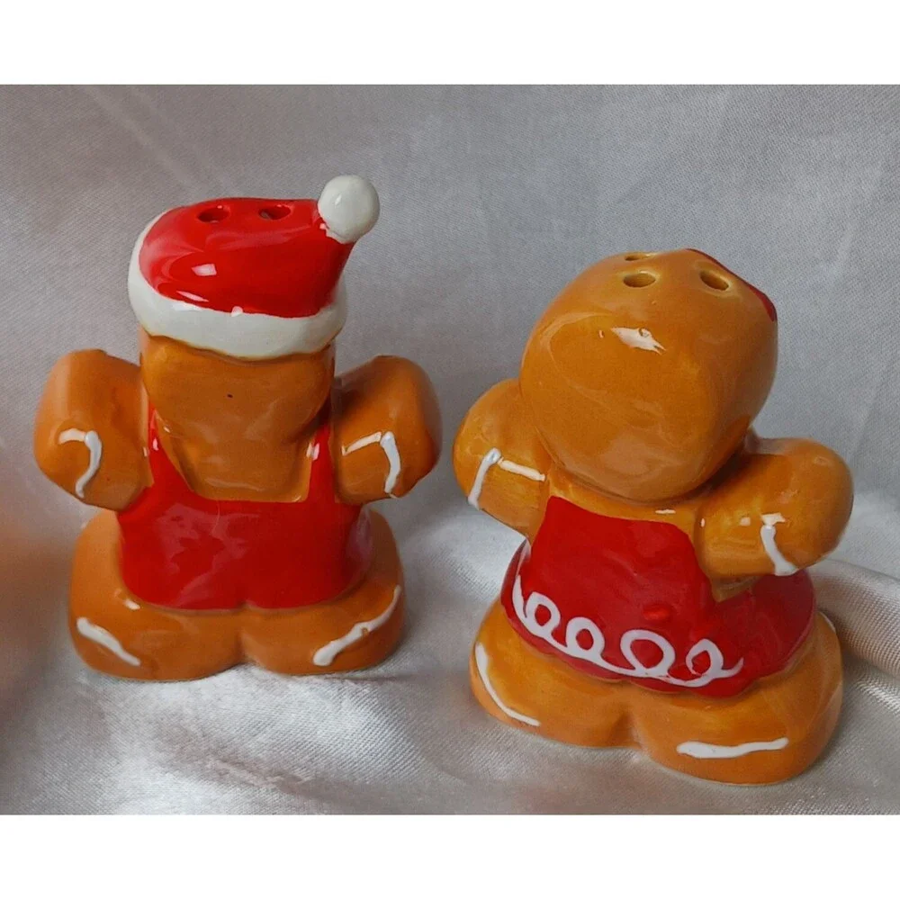 GINGERBREAD BOY AND GIRL SALT & PEPPER SET